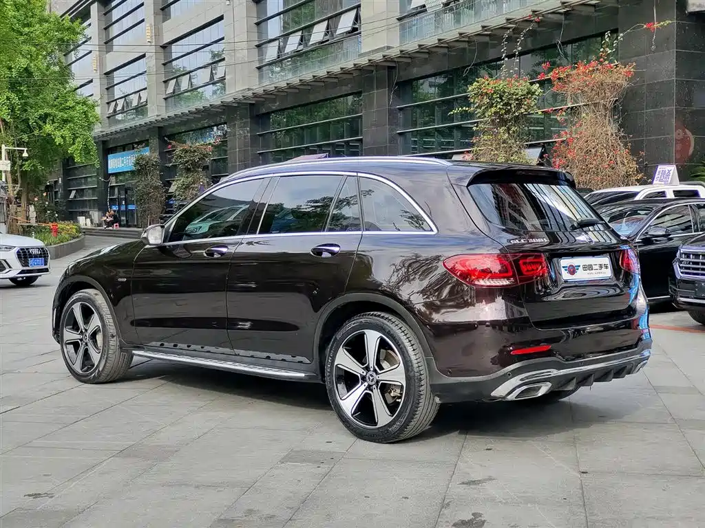 Mercedes-Benz GLC 2022 GLC 300 L 4MATIC Dynamic Collector's Edition фото 4