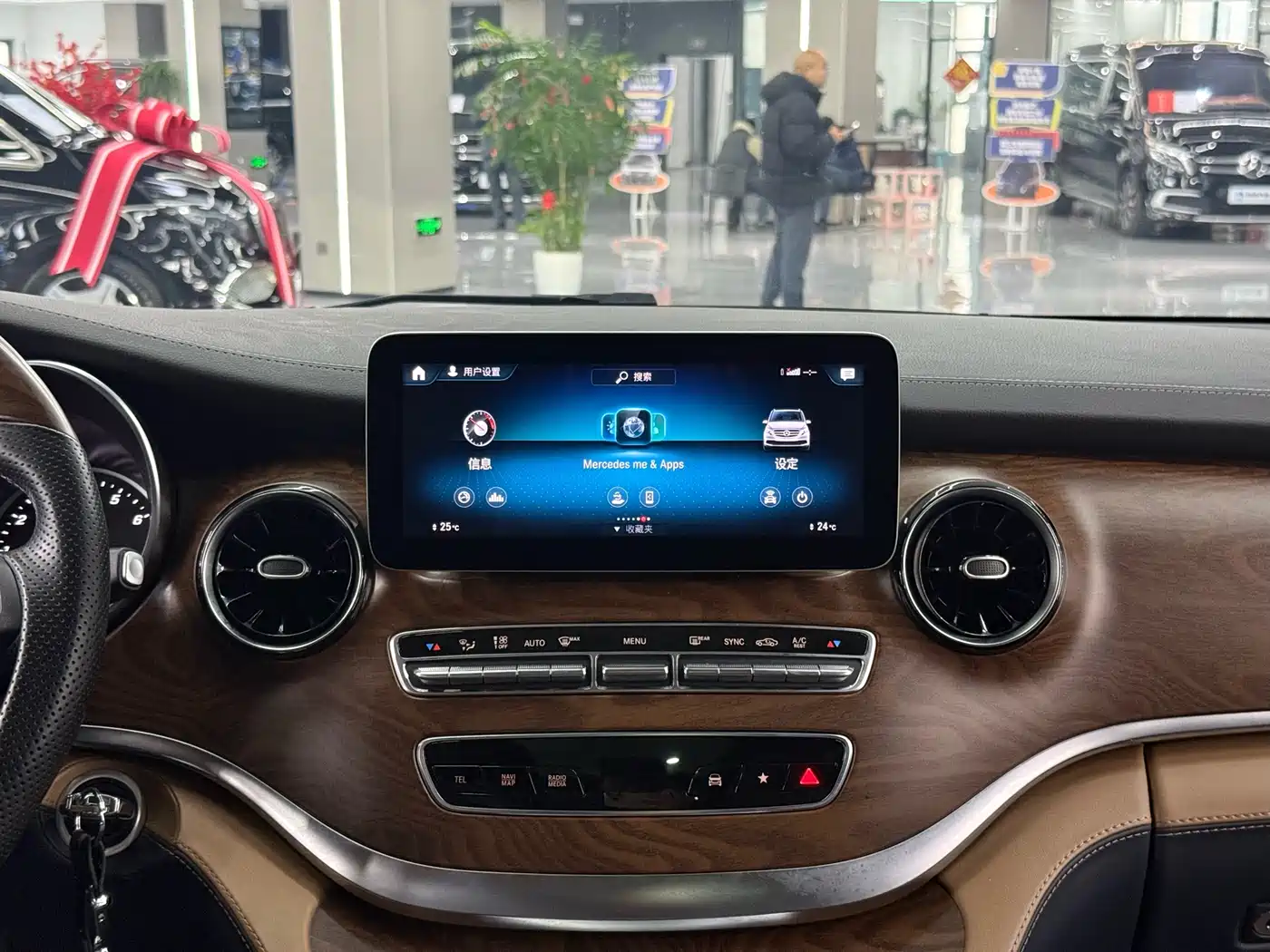 MERCEDES-BENZ V CLASS