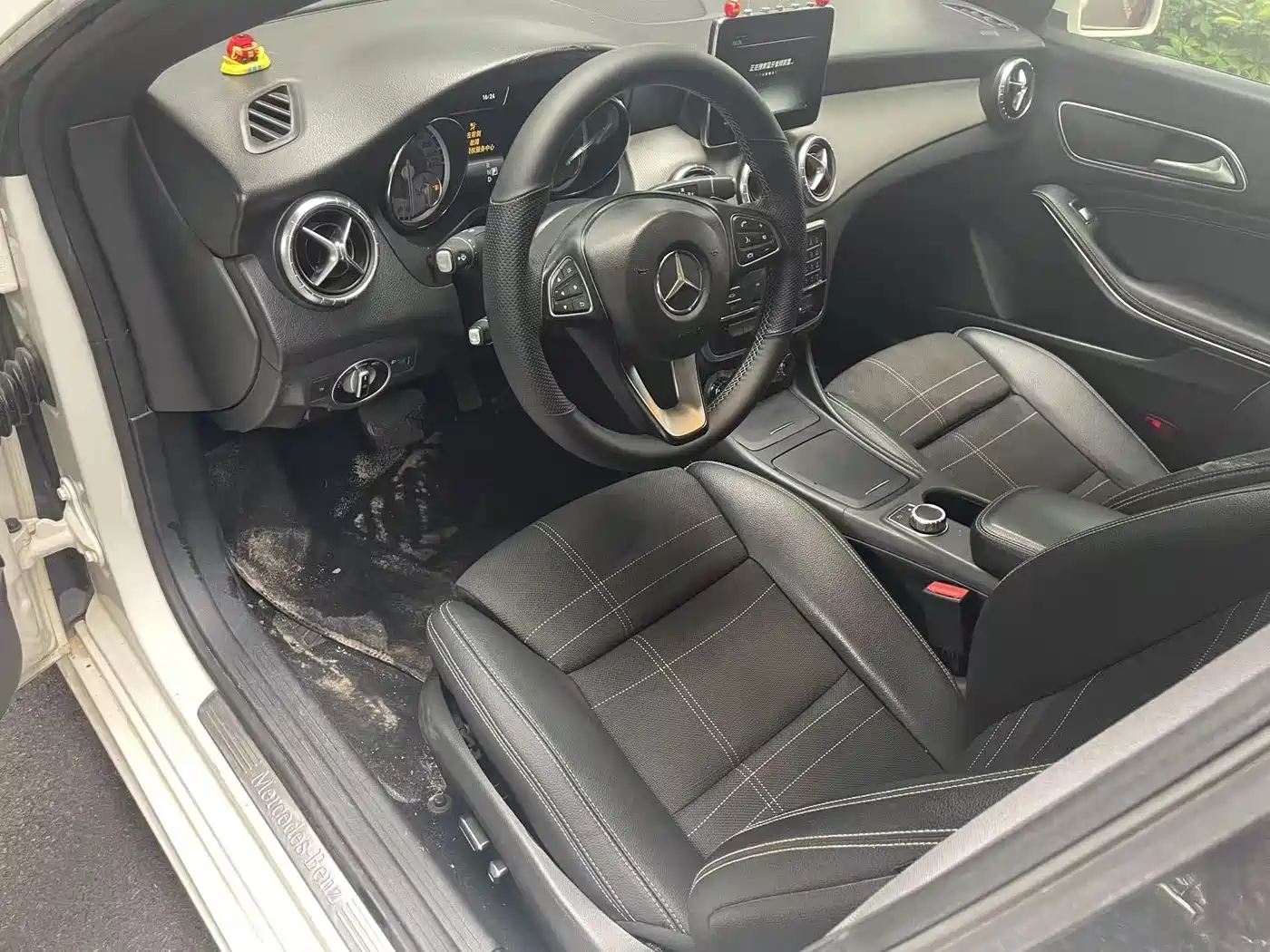Mercedes-Benz CLA (Import) 2016 CLA 200 Fashion фото 7
