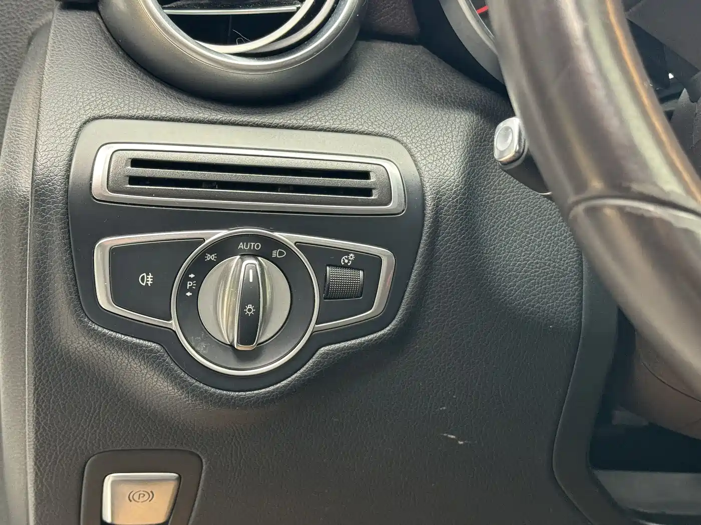 Mercedes-Benz GLC 2017 GLC 200 4MATIC фото 38