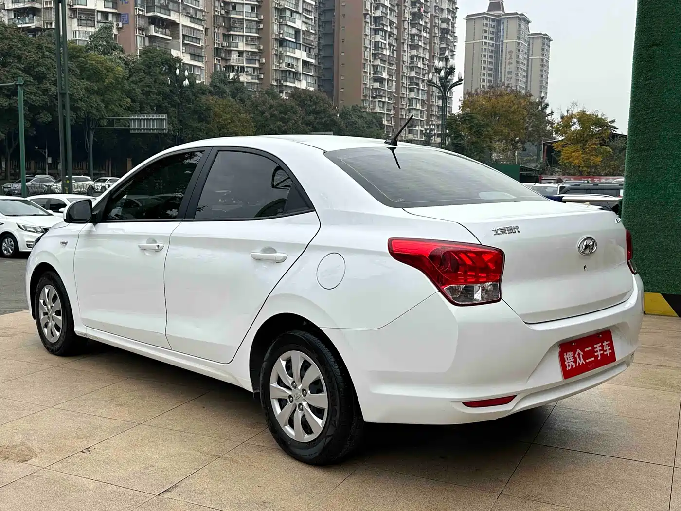 Hyundai Verna 2020 1.4L Manual GL Renewal Edition фото 11