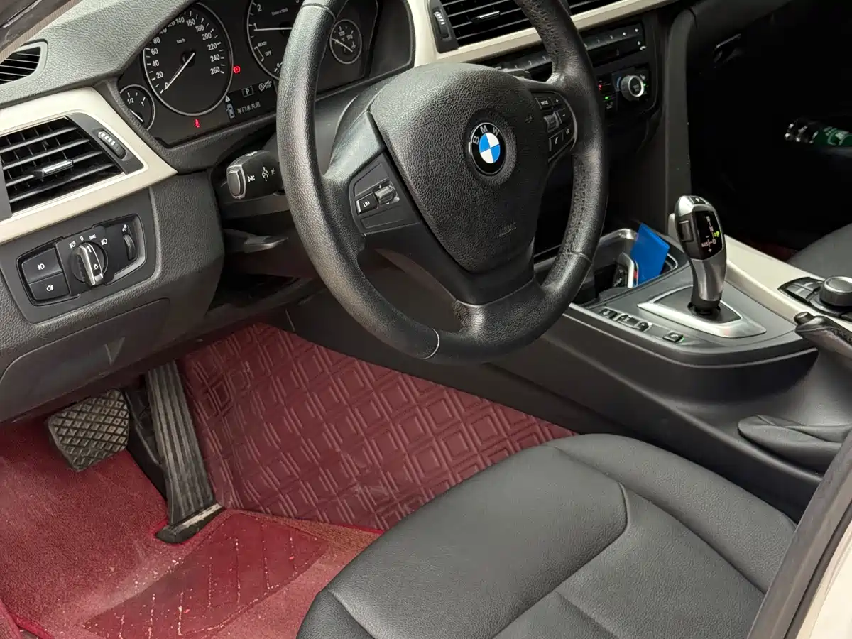 BMW 3 Series 2015 320i Super Joy Fashion фото 10