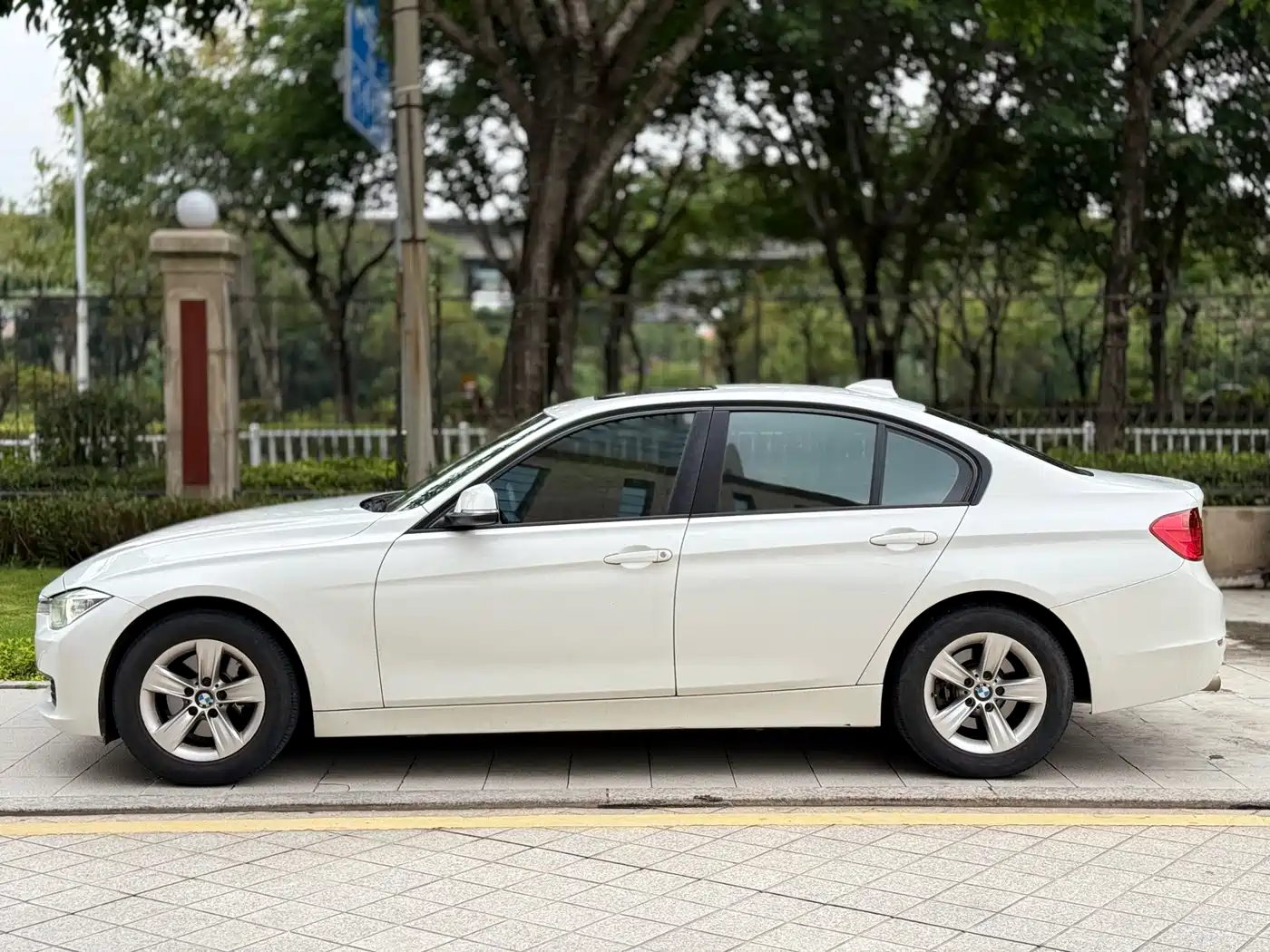 BMW 3 Series 2015 320i Super Joy Fashion фото 7