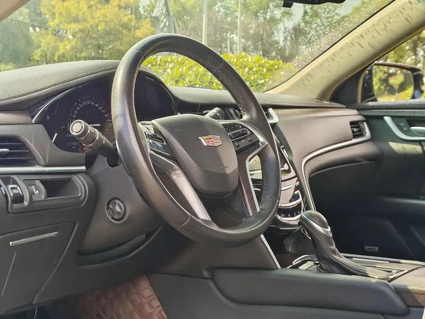 Photo 11 - Cadillac XTS
