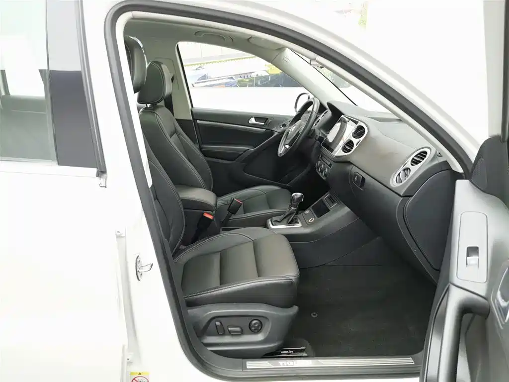 Volkswagen Tiguan 2016 Model 300TSI Automatic 4WD Luxury Edition фото 23