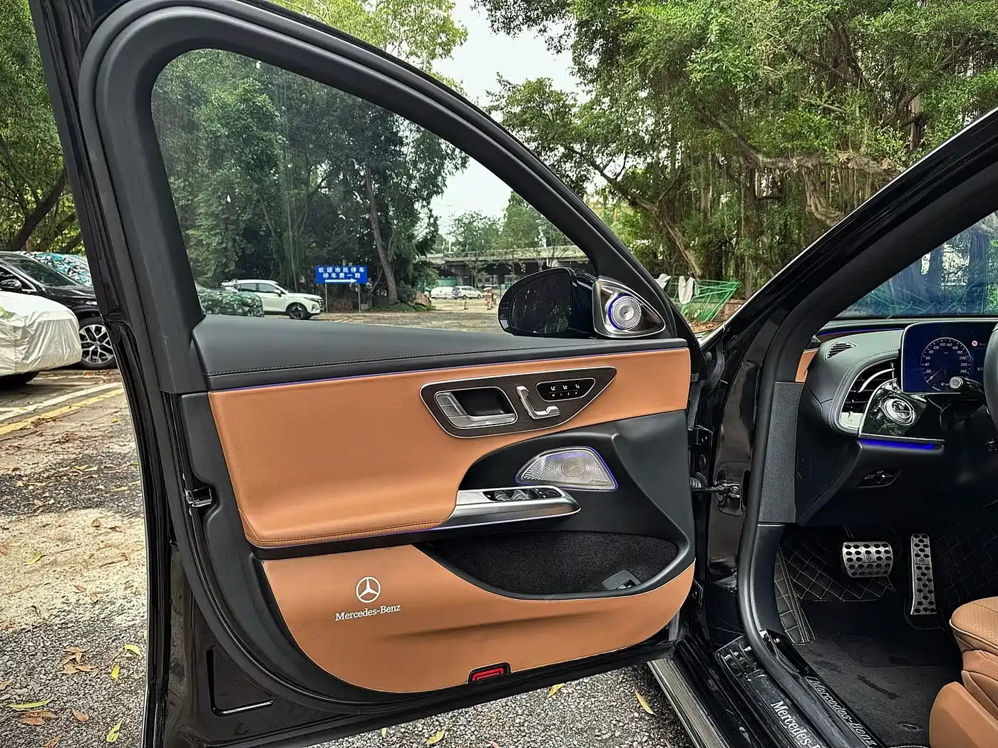 Mercedes-Benz E-Class 2024 Model E 300 L Luxury фото 10