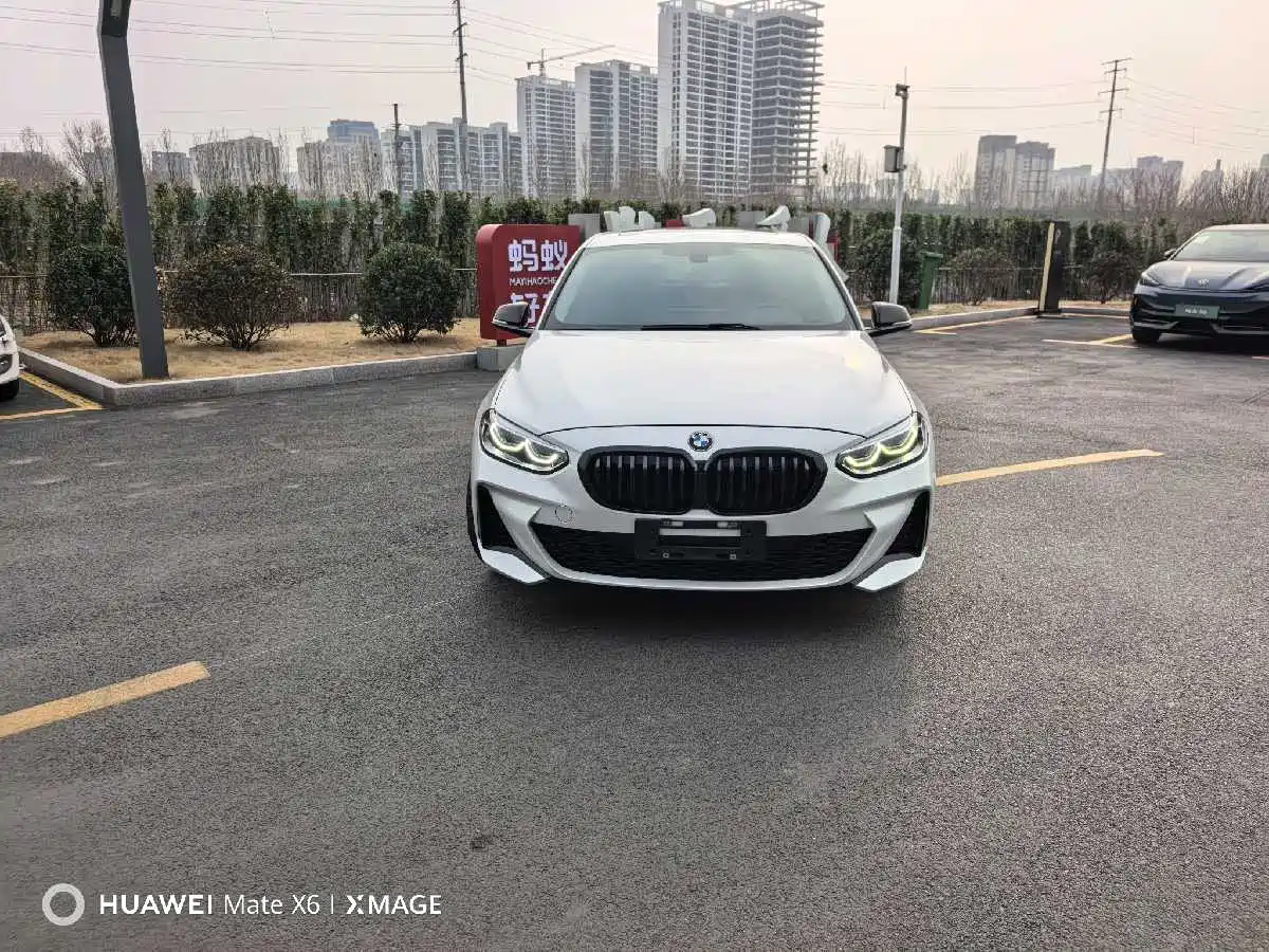 BMW 1 Series 2022 125i M Sport Shadow Edition фото 2