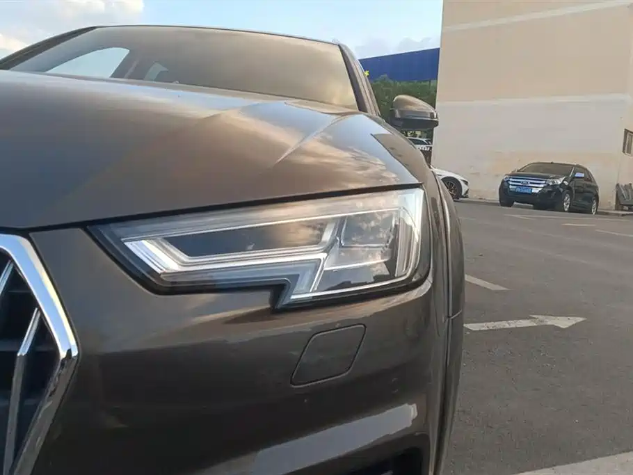 Audi A4 (Import) 2017 45 TFSI allroad quattro Fashion фото 5