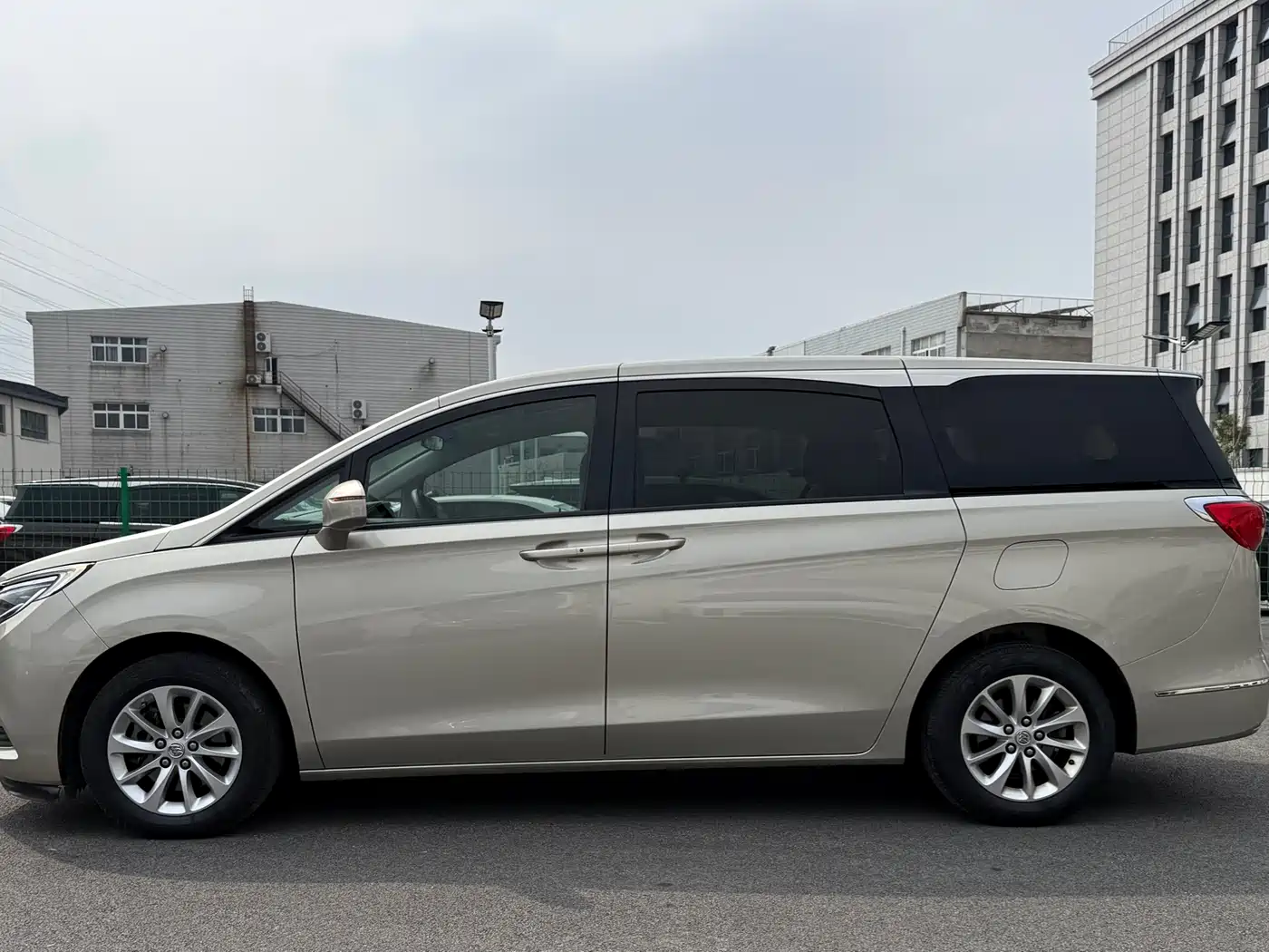Buick GL8 2018 ES 28T Comfort Type China VI фото 18