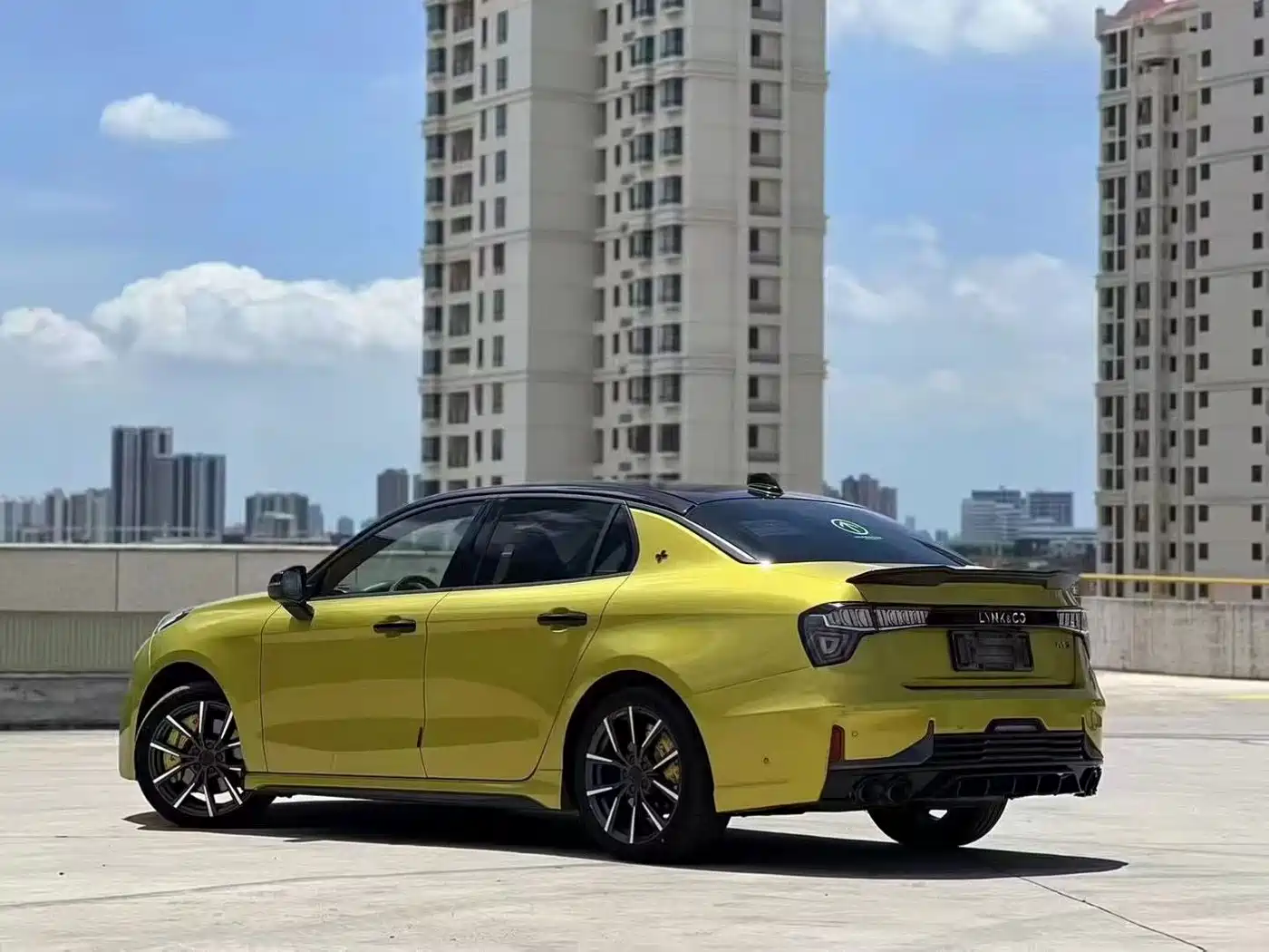Lynk & Co 03 2021 03+ 2.0TD Auto Wind Rider Edition фото 9