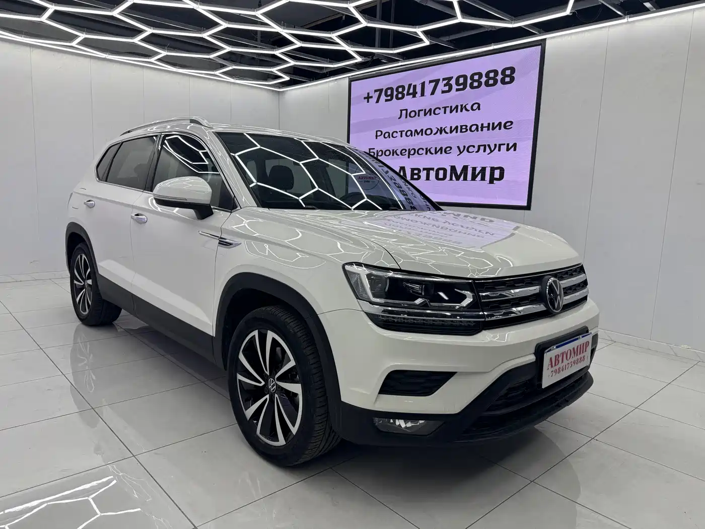 Volkswagen Tharu 2022 280TSI FWD Luxury Edition фото 3
