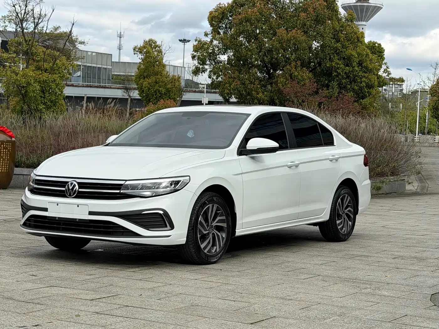 VOLKSWAGEN BORA