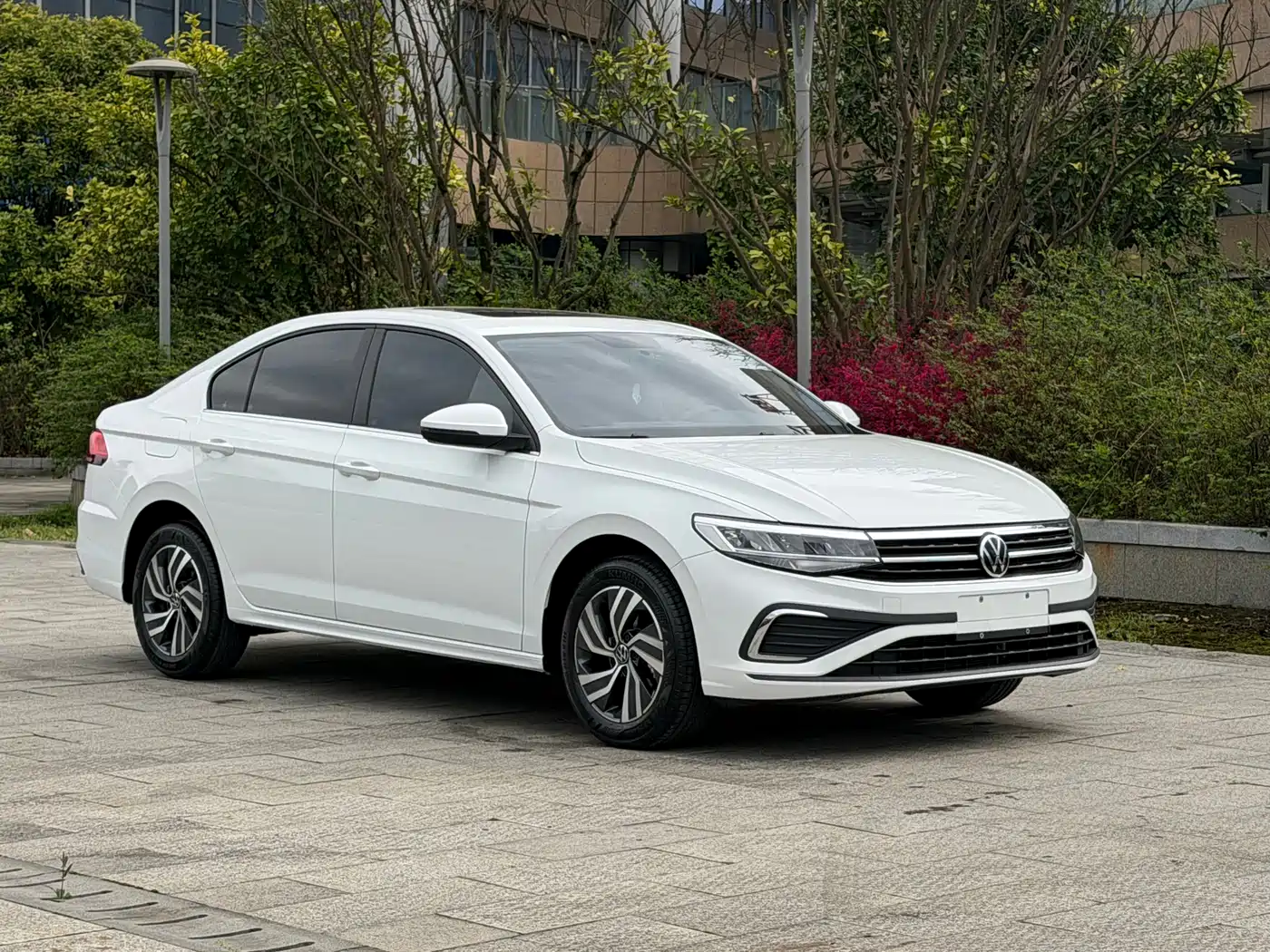 VOLKSWAGEN BORA