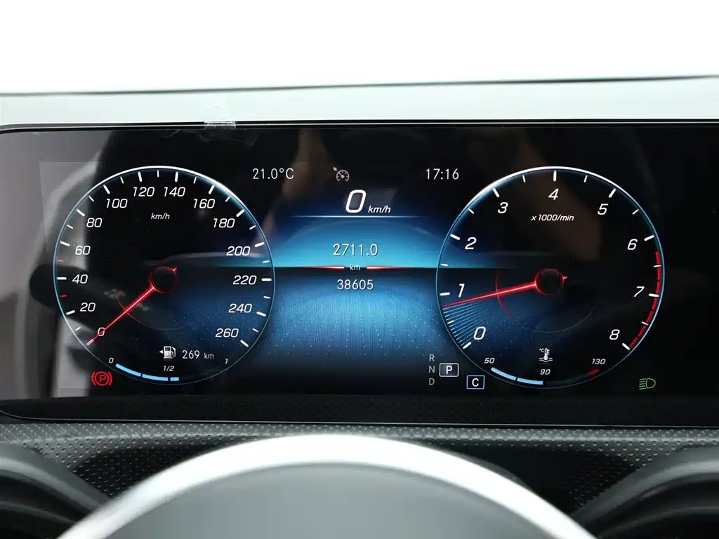 Mercedes-Benz A-Class 2021 A 200 L Sport Sedan Dynamic Type фото 12