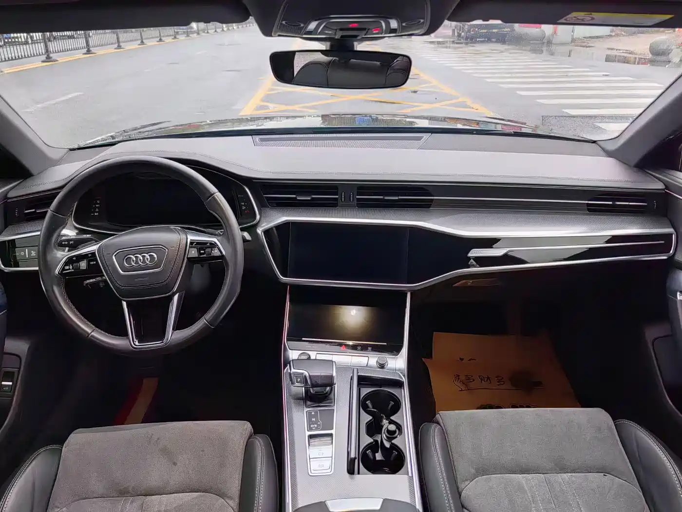 Фото 6 - Audi A6L