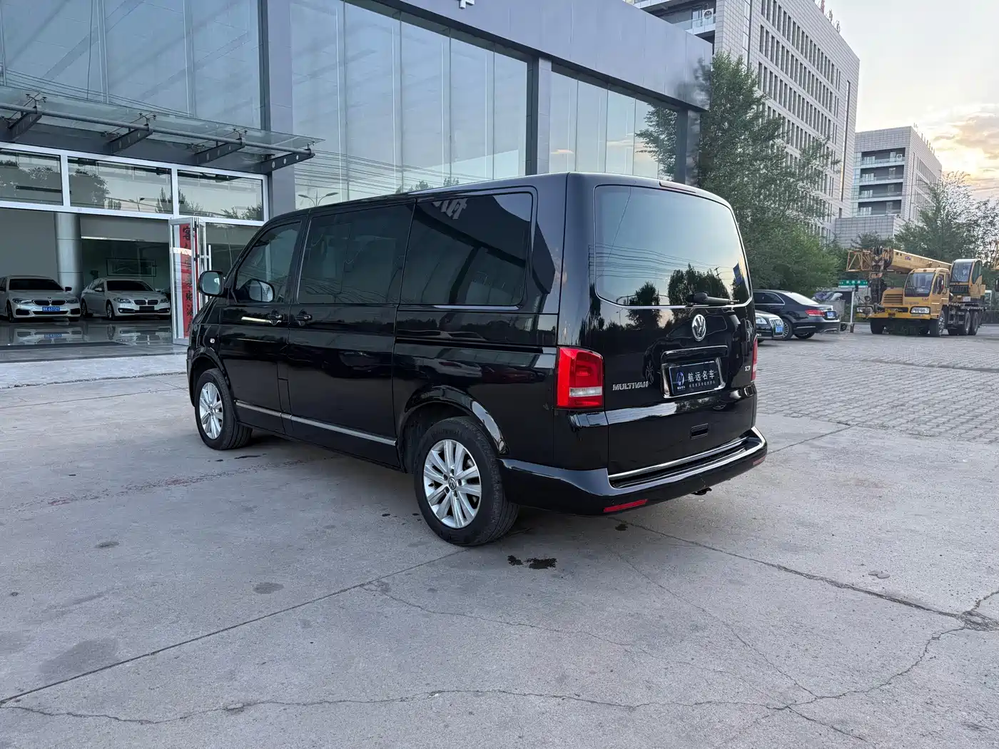 Volkswagen Multivan 2015 2012 2.0TSI 2WD Luxury Edition