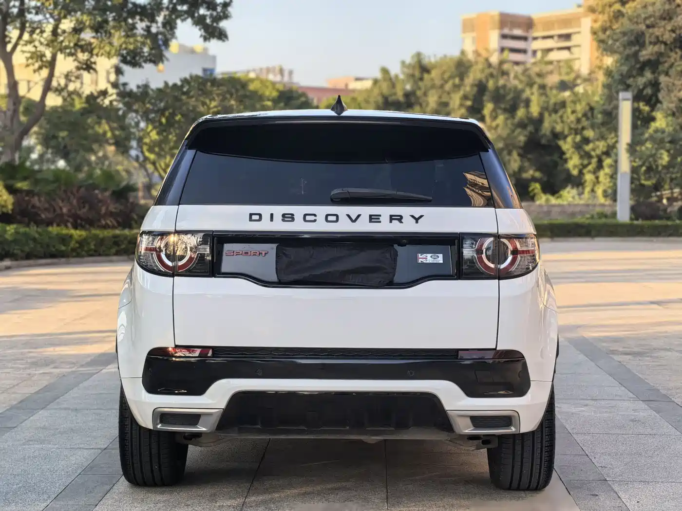 Land Rover Discovery Sport 2018 240PS SE Edition фото 11