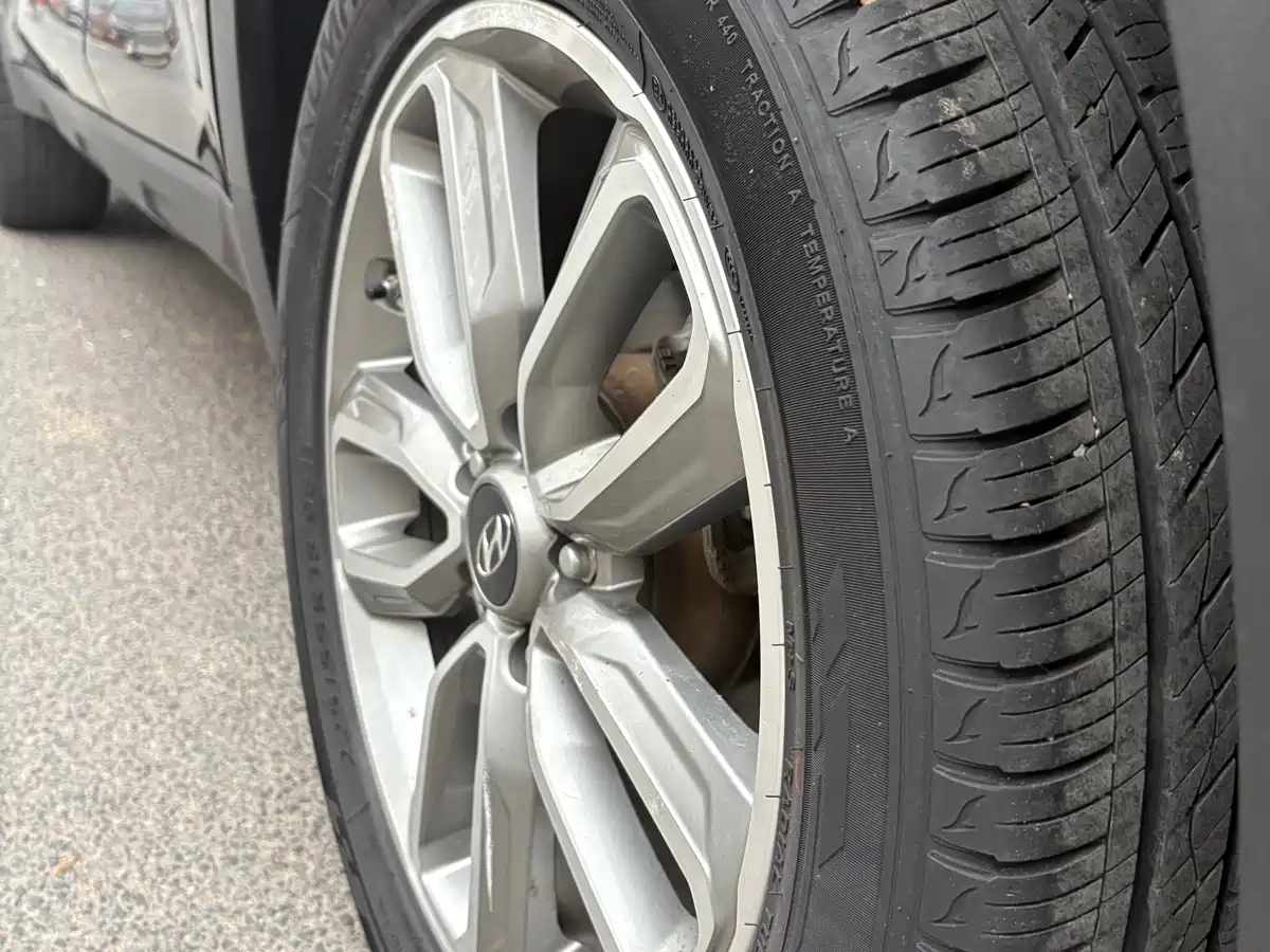 Hyundai Beijing Hyundai ix35 2019 2.0L Automatic 2WD Zhiyong·Smooth Enjoy China VI фото 17