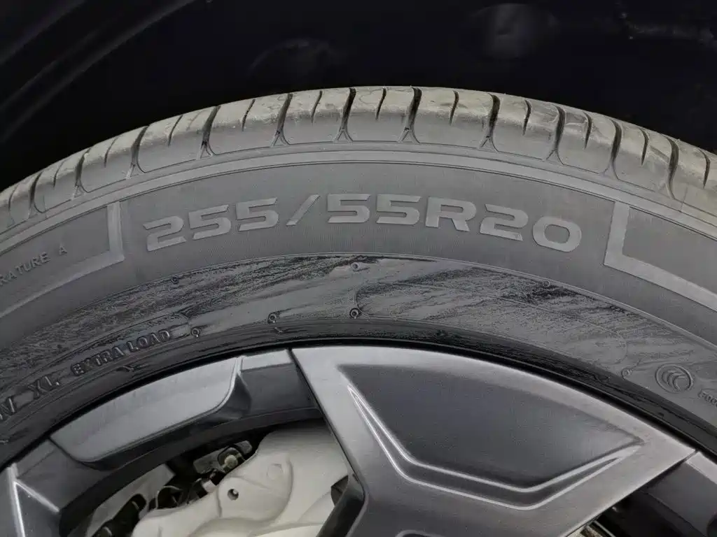 Fang Cheng Bao Titanium 7 2025 2025 AWD Base Model