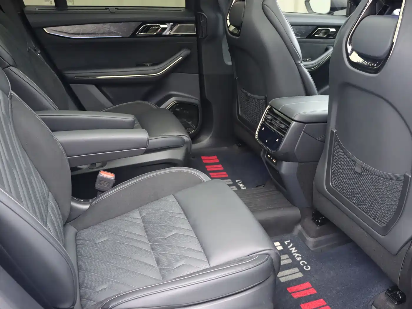 Lynk & Co 09 2022 2021 2.0T Halo 6-Seater
