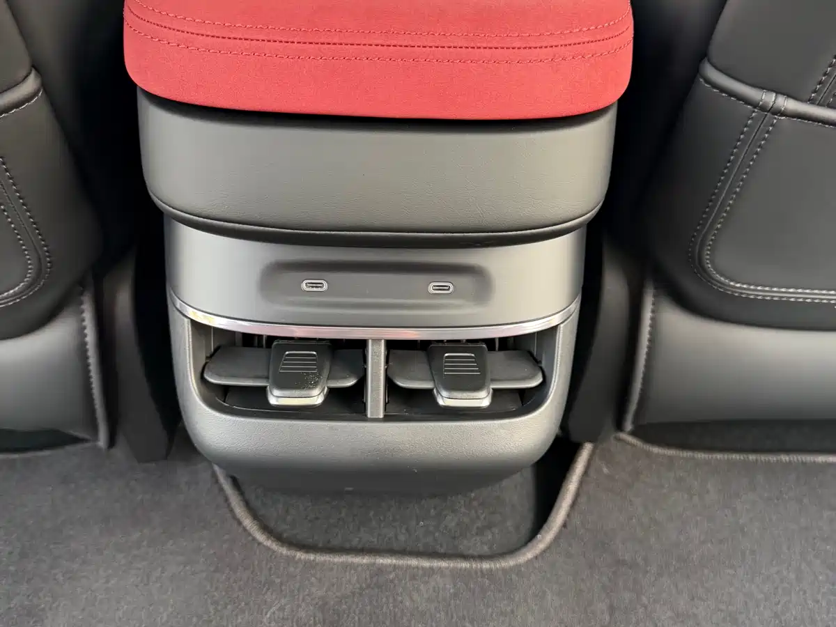 ZEEKR EXTREME KRYPTON 007GT