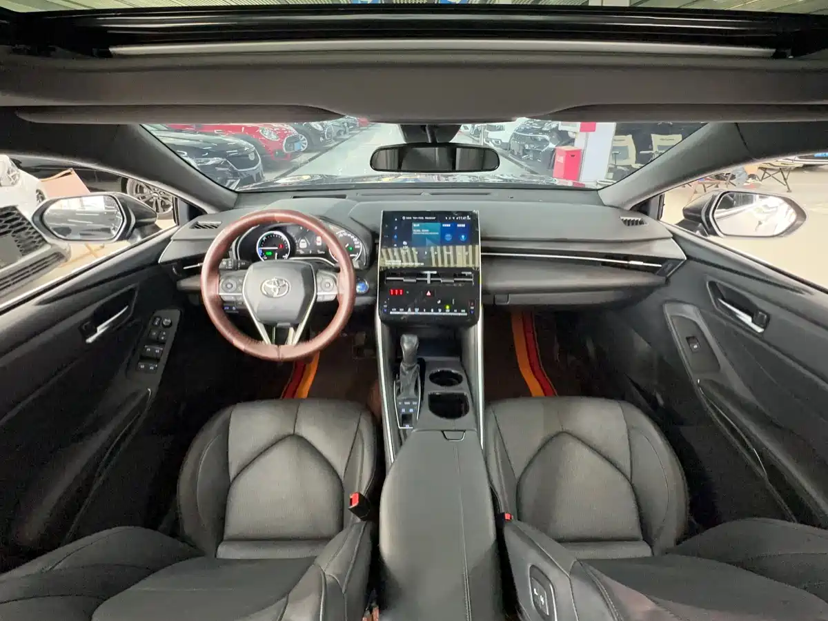Toyota Avalon 2023 Hybrid 2.5L Luxury Edition фото 10
