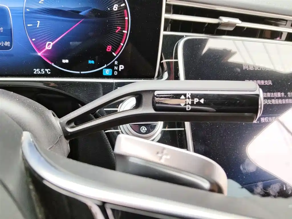 Mercedes-Benz E-Class 2025 E 260 L фото 11