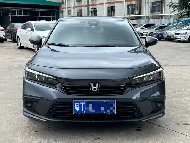 Honda Civic 2022 240TURBO CVT Sport Edition — фото 2