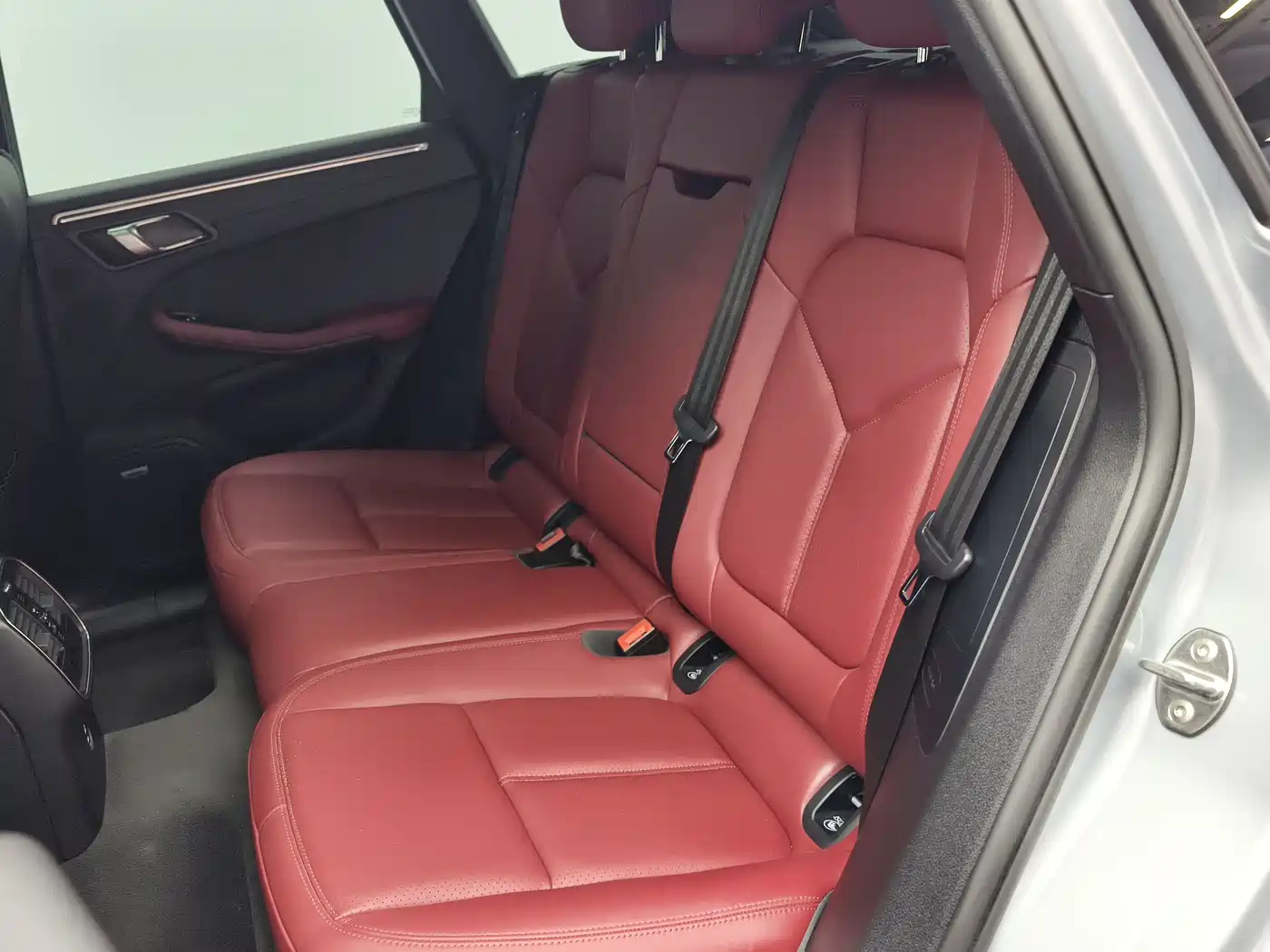 Porsche Macan 2022 Macan 2.0T фото 17