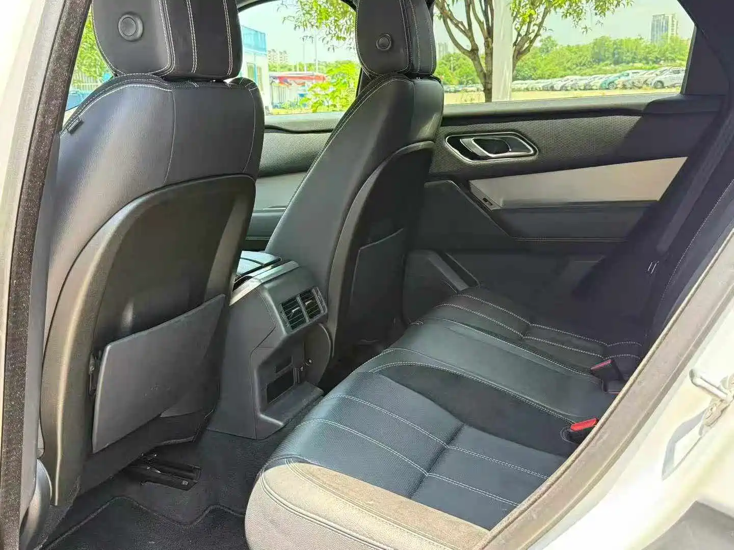 Фото 5 - Land Rover Range Rover Velar