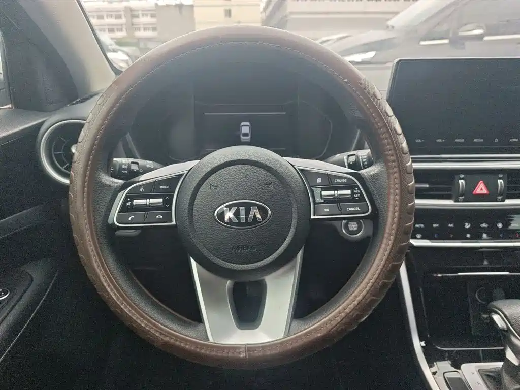 Kia K3 2021 1.5L CVT Fashion Edition фото 3