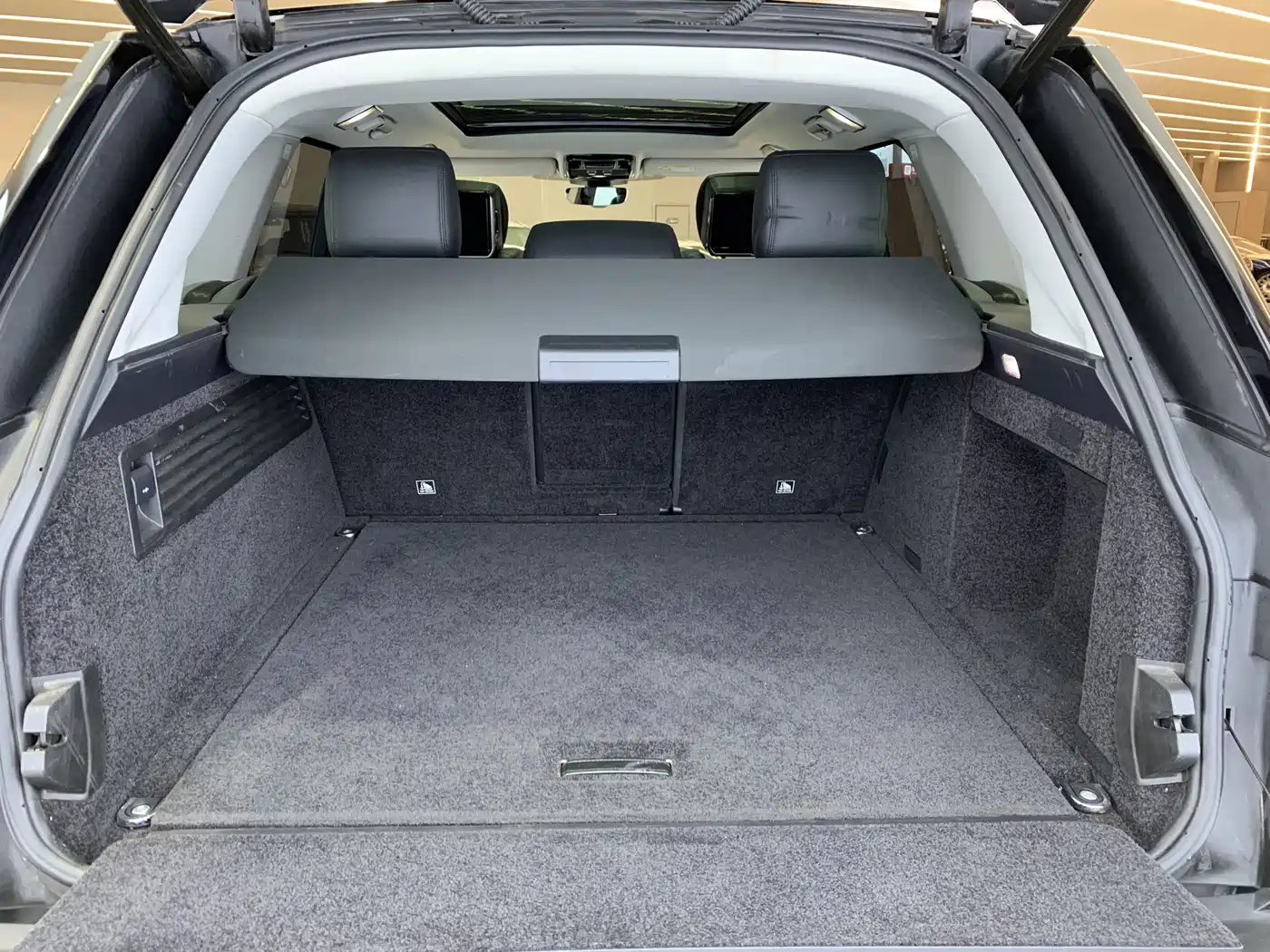 Land Rover Range Rover 2017 3.0 SC V6 Golden Age Edition фото 20