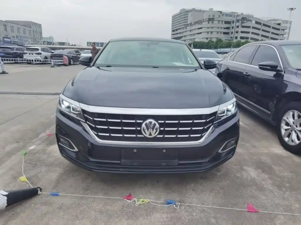 Фото 3 - Volkswagen Passat