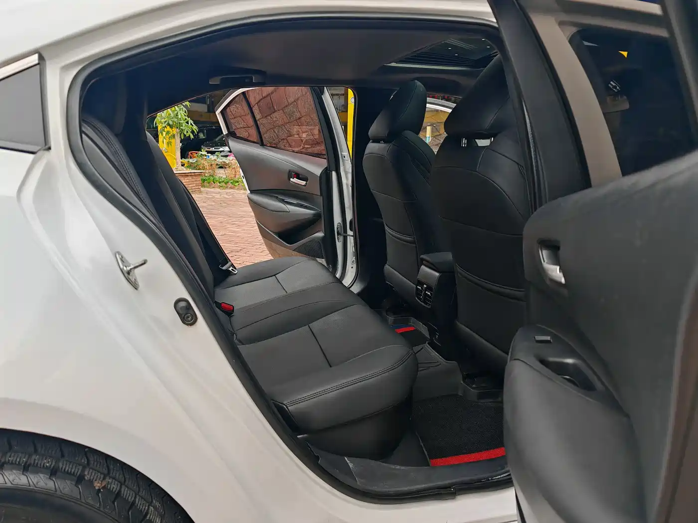 Toyota Levin 2022 Dual Engine 1.8H E-CVT Luxury Edition фото 9