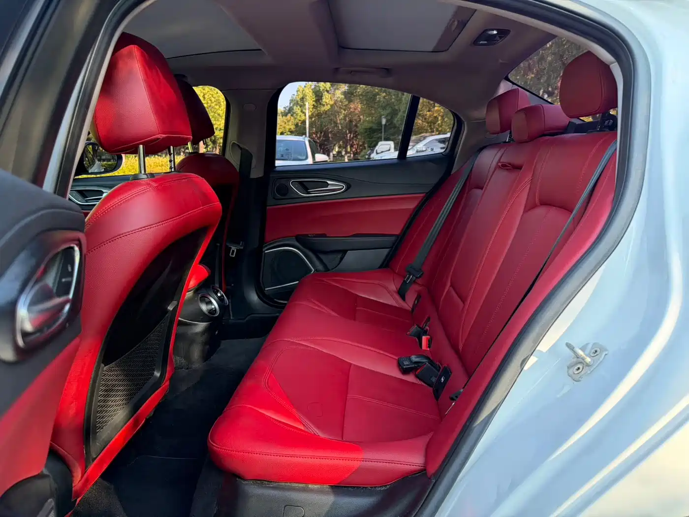 Alfa Romeo Giulia 2021 2020 2.0T 280HP Luxury Edition