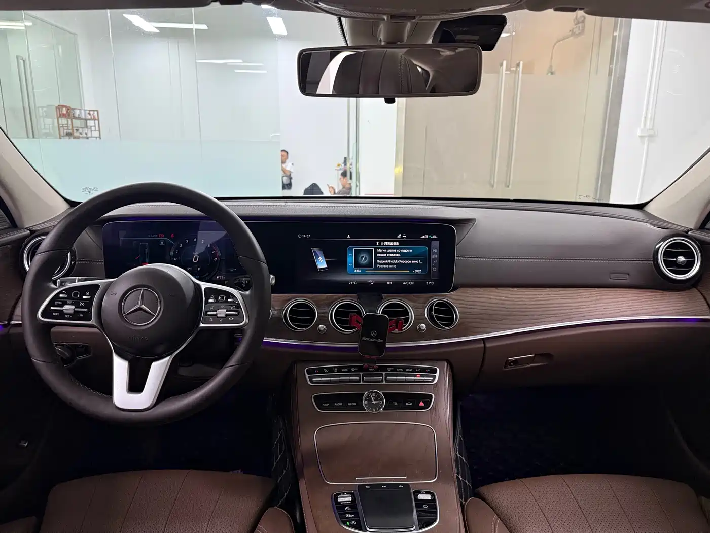 MERCEDES-BENZ E CLASS