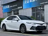 Фото 3 - Toyota Camry