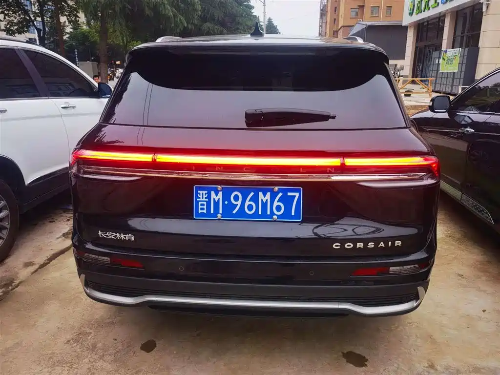 LINCOLN ADVENTURER