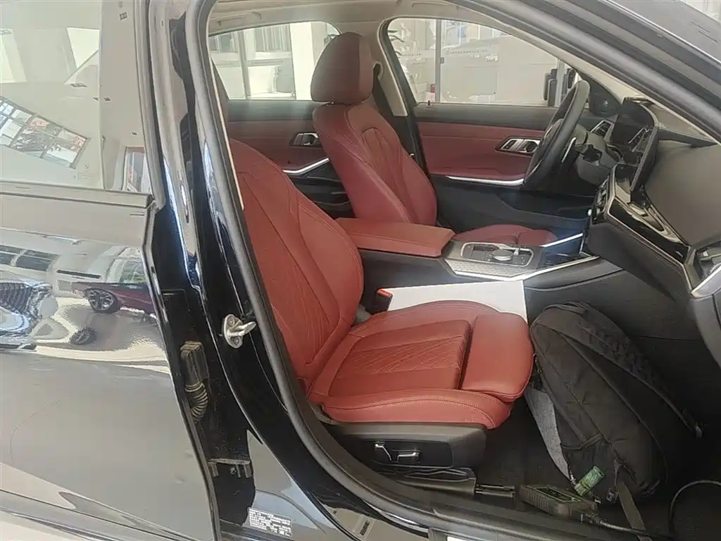 BMW 3 Series 2024 325Li M Sport Shadowline Package фото 25
