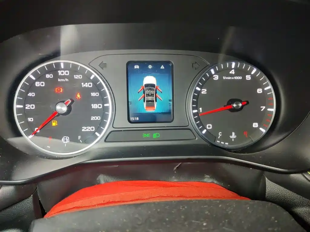 Фото 4 - Roewe i5