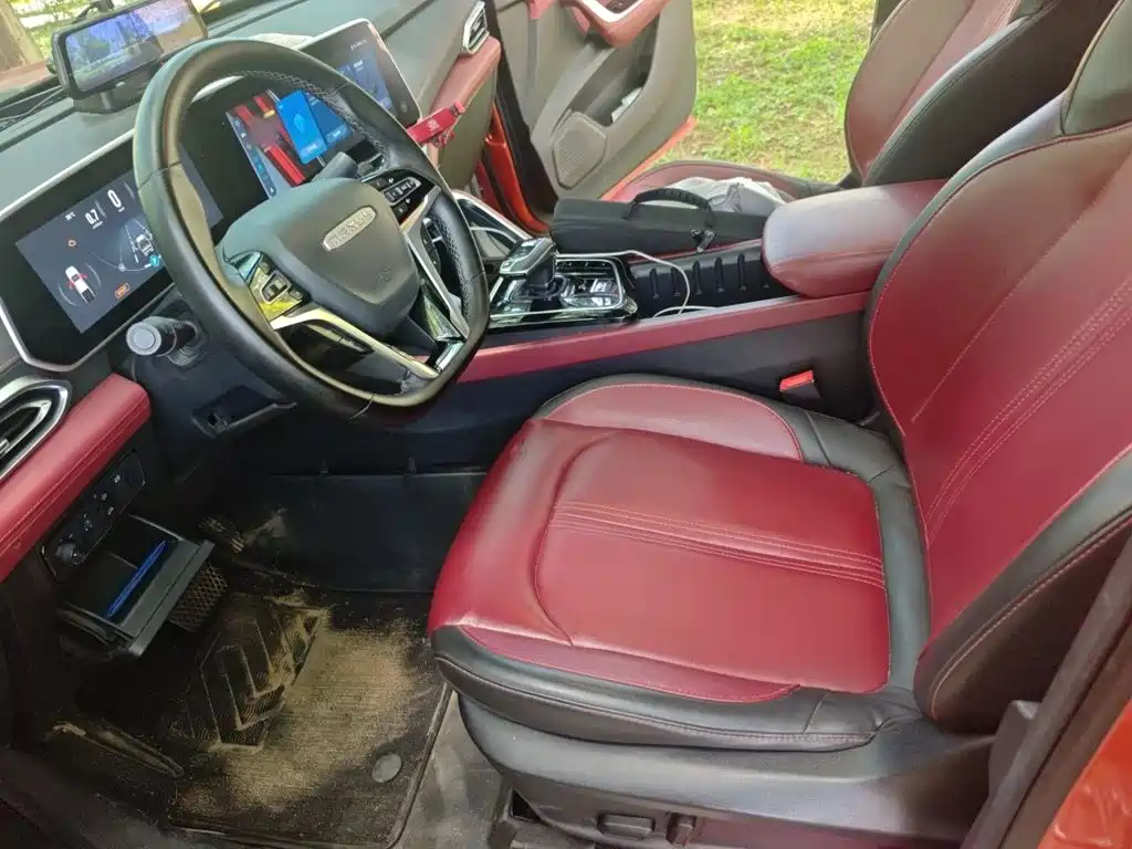 SAIC Maxus Maxus T90 2023 2021 2.0T Twin-turbo Automatic 4WD High Chassis Luxury Standard Box