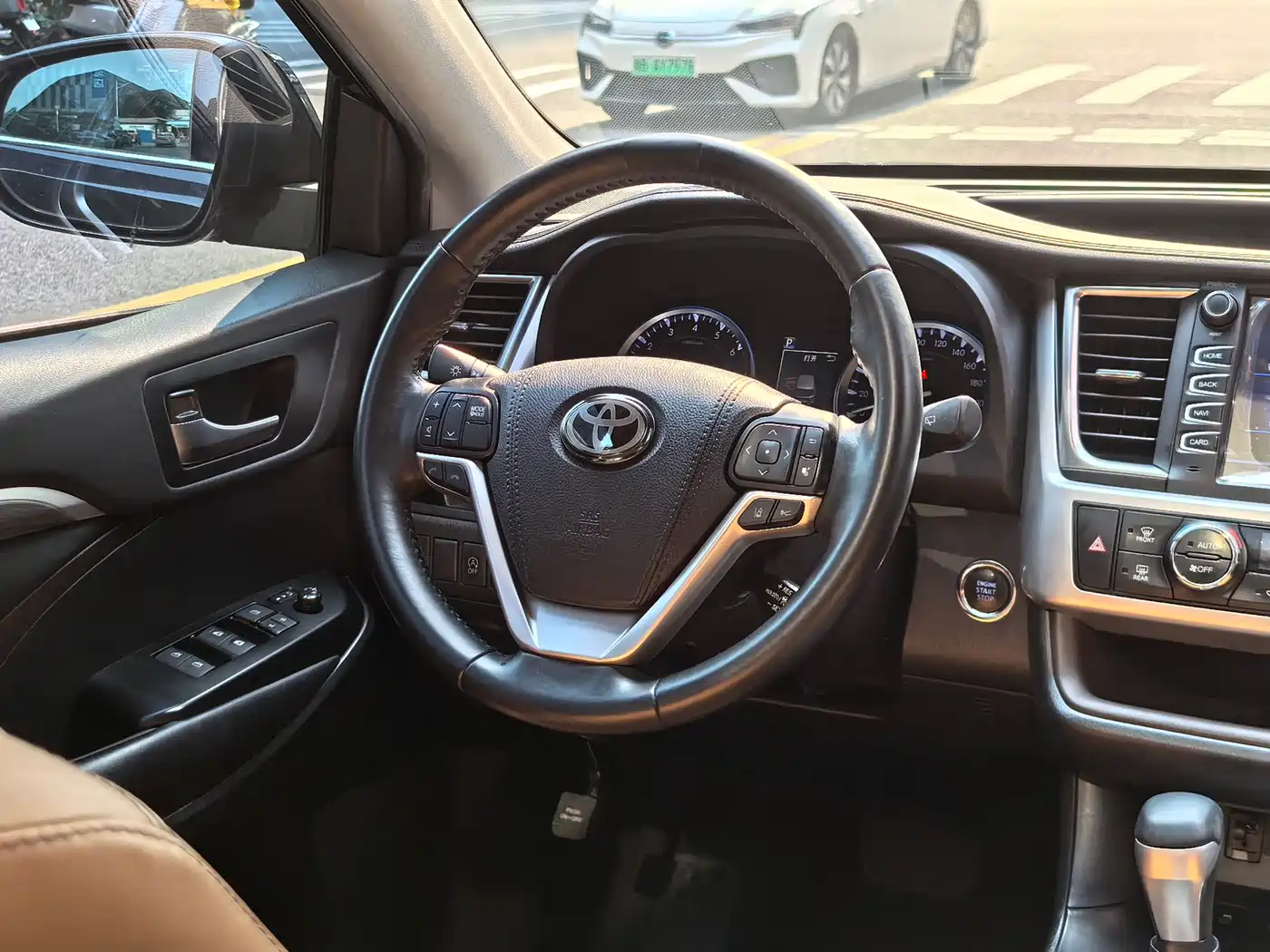 Toyota Highlander 2018 Model 2.0T 4WD Knight Edition 7-Seater China VI фото 10