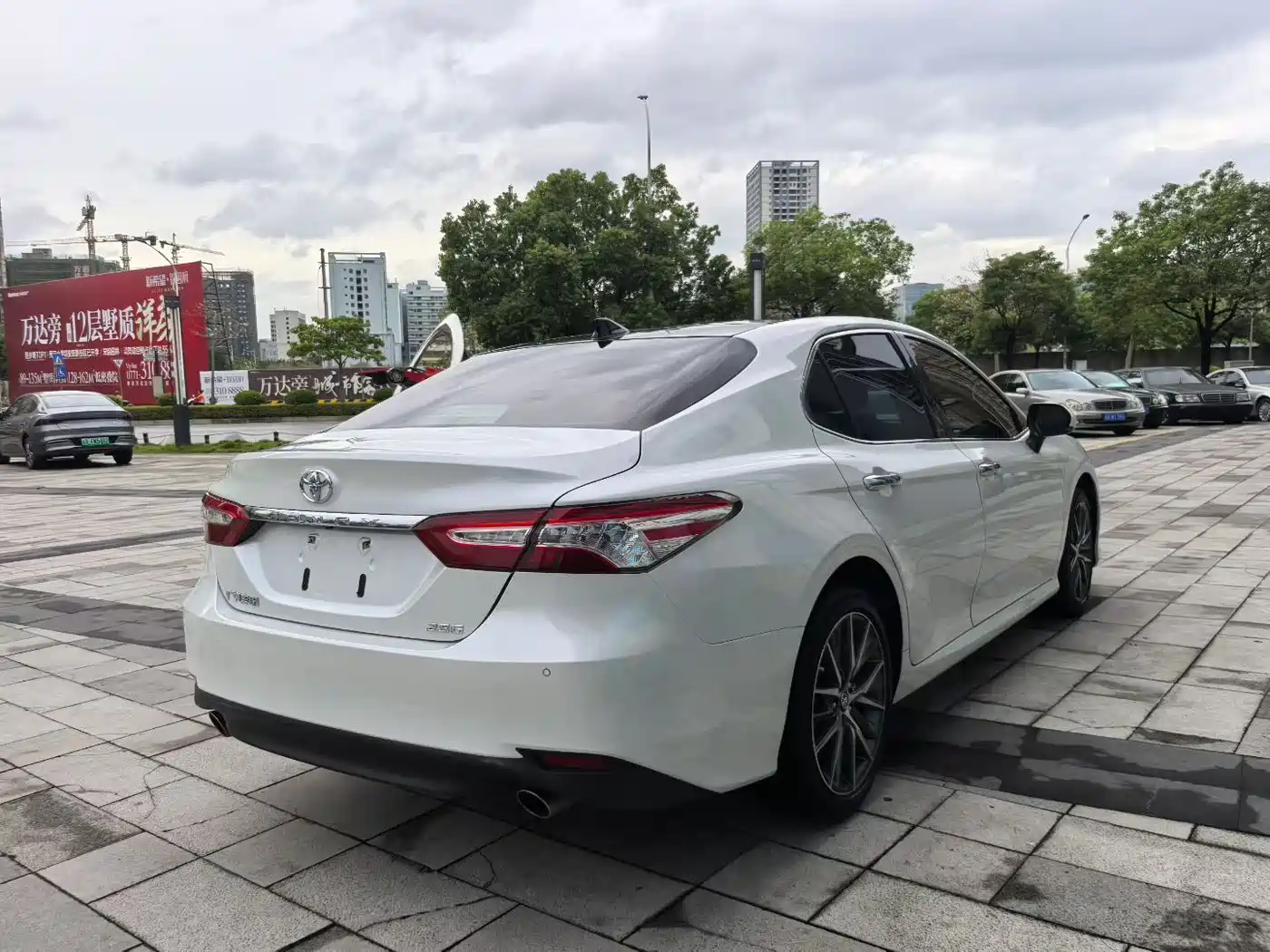 Toyota Camry 2021 2.5G Luxury Edition фото 6