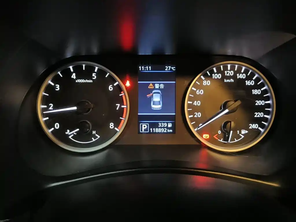 Фото 4 - Nissan Sylphy