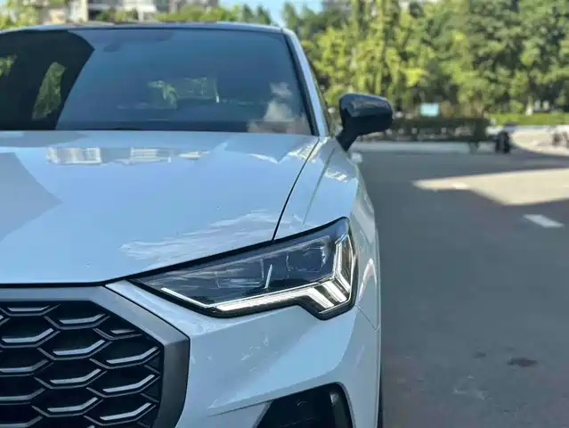 Audi Q3 Sportback 2025 quattro 45th Anniversary Edition 40TFSI Fashion — фото 4