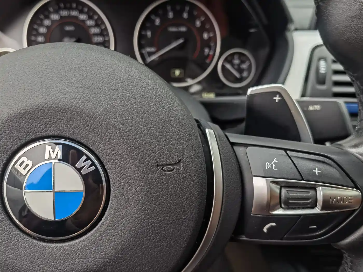 BMW 3 Series 2019 320i M Sport Package фото 14