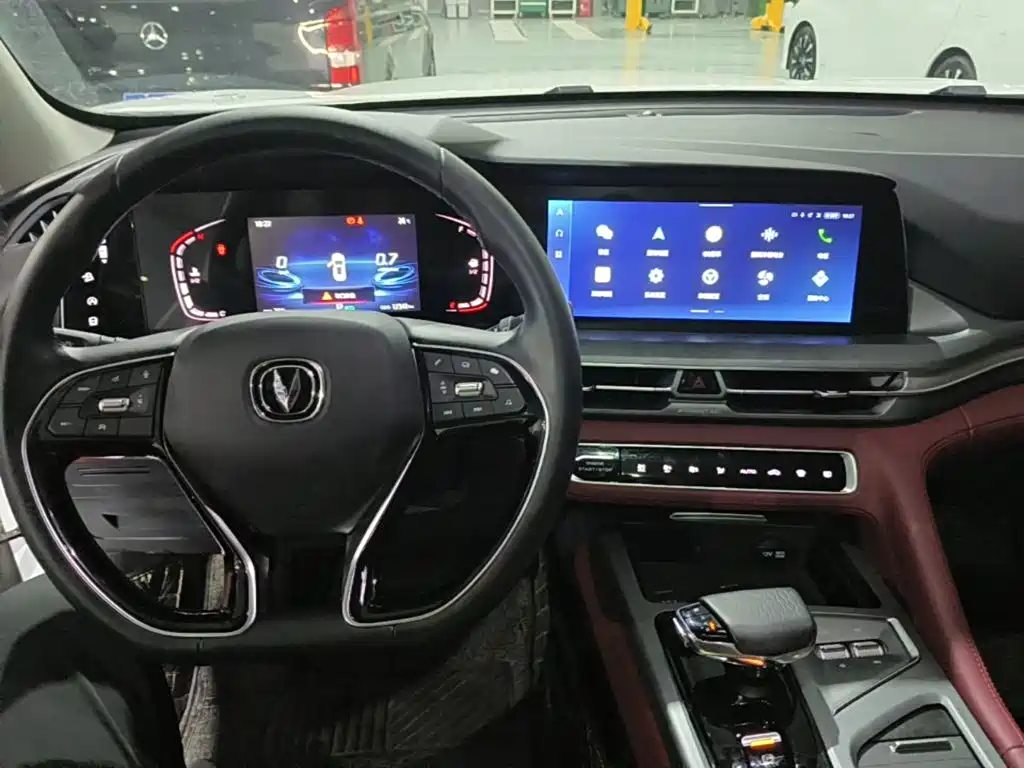 Фото 10 - Changan CS75 PLUS
