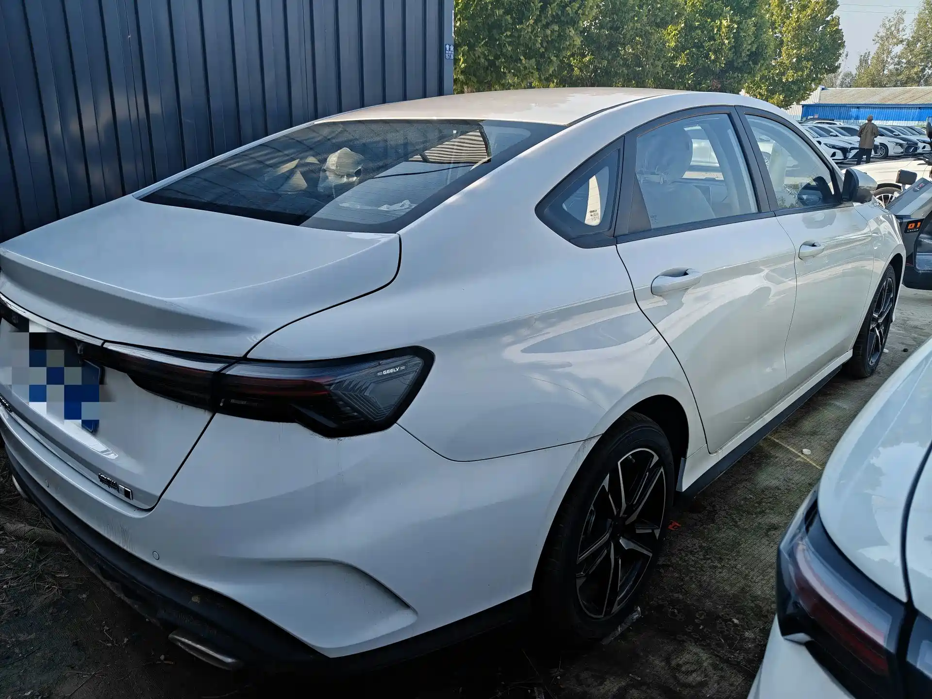 Фото 9 - Geely Binrui