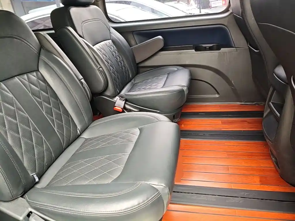 Dongfeng Fengxing Lingzhi New Energy 2023 2022 Standard Luxury Model 7-Seater