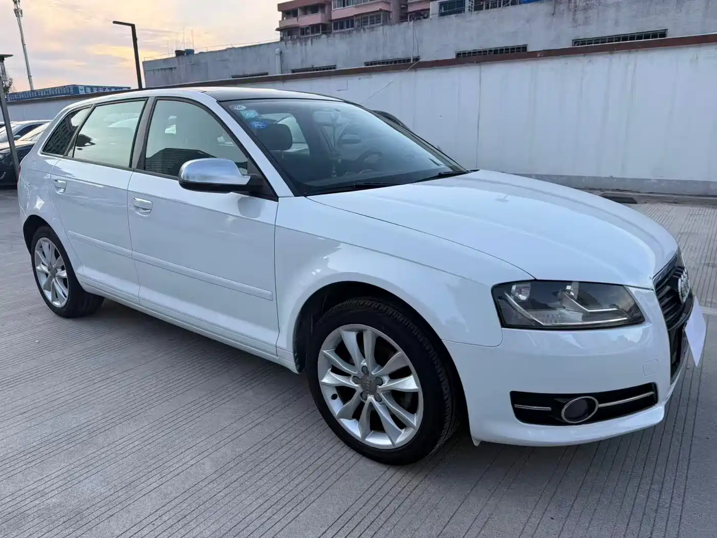 Audi A3 (Import) 2010 Sportback 1.4T Comfort Model фото 3